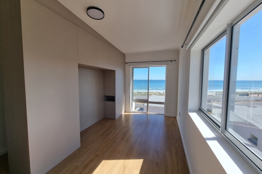 4 Bedroom Property for Sale in Beachfront Western Cape
